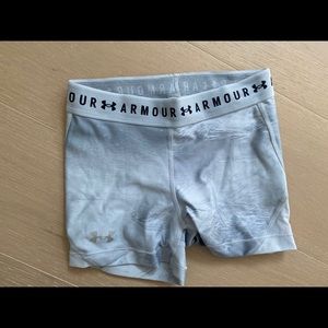 🛒 Under Armour compression shorts